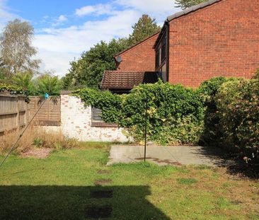 3 bedroom semi-detached house to rent - Photo 2