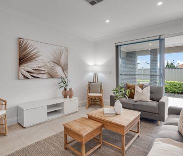 2/437A Grange Road, Seaton - Photo 1