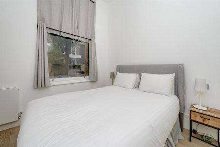 4 bedroom flat to rent - Photo 5