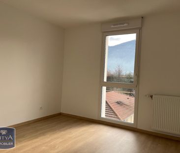 Location Appartement 2 pièces 40m² ST MARTIN D HERES 38400 - Photo 2