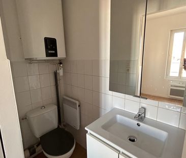Location Appartement 2 pièces 38m² TOULON 83000 - Photo 3