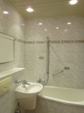 Schöne 3-Raum-Wohnung mit offener Küche - Photo 4