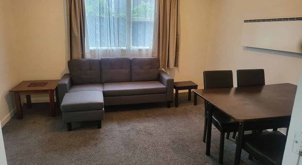 Charming 2BR Flat in Georgetown! - Photo 1