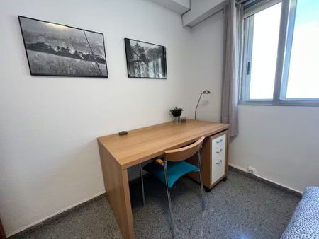 Carrer Ramón Gordillo, Valencia, Valencian Community 46010 - Photo 4