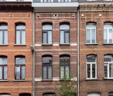 Appartement te huur in Antwerpen voor € 850 met 1 slaapkamer - Photo 3