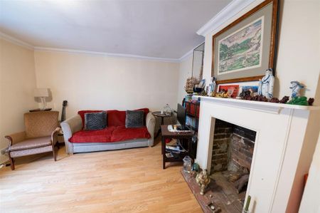 3 bedroom apartment to rent - Photo 2