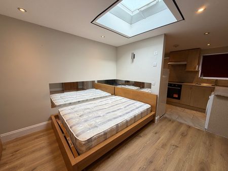 Studio Flat, Howard Road, E17 - Photo 2
