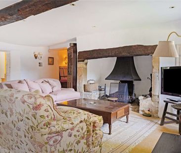 Charming three bedroom cottage - Photo 2