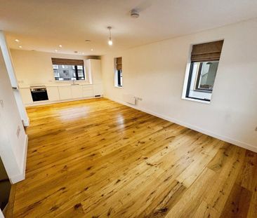 4 bedroom terraced house to rent - Photo 6