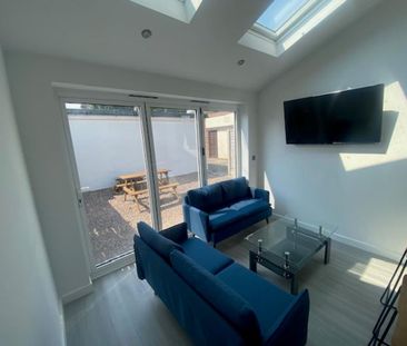 1 bedroom in a house share to rent - Photo 4