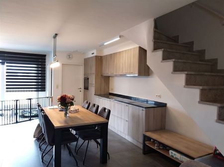 TE HUUR: Duplex-appartement met 3 slaapkamers en garage te Heusden-Zolder! - Photo 5