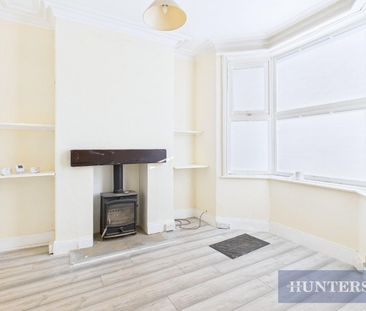 2 bedroom House To Let - Photo 2