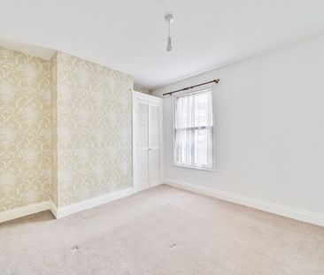 Terraced House to rent - Borstal Street, Rochester, ME1 - Photo 1