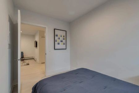 The Normandie - 1425 Haro — Low Rise Apartment - Photo 5