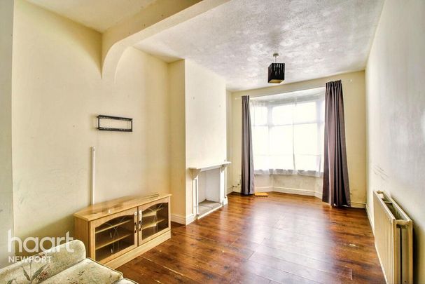 2 bedroom end of terrace house to rent - Photo 1