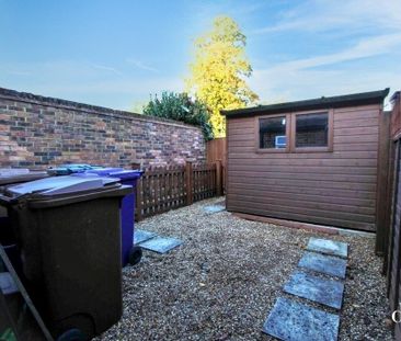 2 bedroom semi-detached house to rent - Photo 6