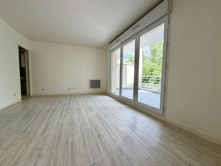 Location Appartement 1 pièce 28m² PLAISIR 78370 - Photo 4