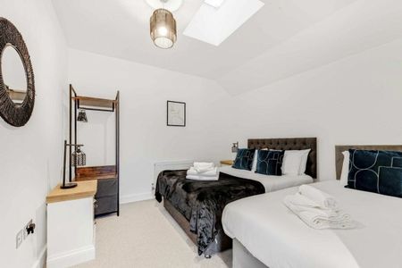 South Street, St Margarets, TW7 - Photo 2