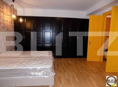 Apartament cu 3 camere, 85 mp, mobilt lux, zona Piata Unirii - Photo 3