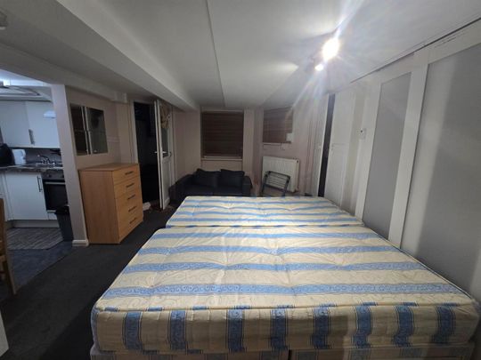 Forburg Road, London N16 - Photo 1