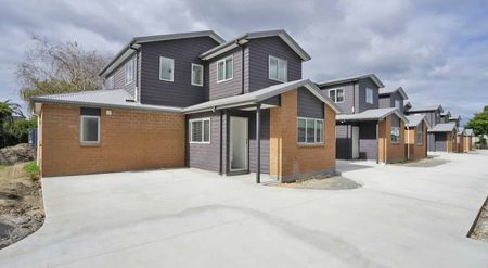 RENT REBATE AND ONE WEEKS FREE RENT - Love the Location! - Photo 3