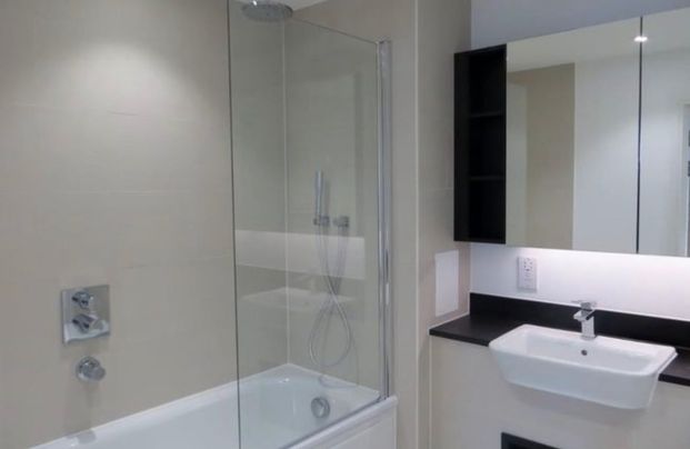 3 Bed Flat, Ivy Point, E3 - Photo 1