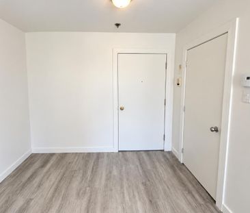 BEAU STUDIO RÉNOVÉ | PROXIMITÉ MÉTRO LONGUEUIL - Photo 3