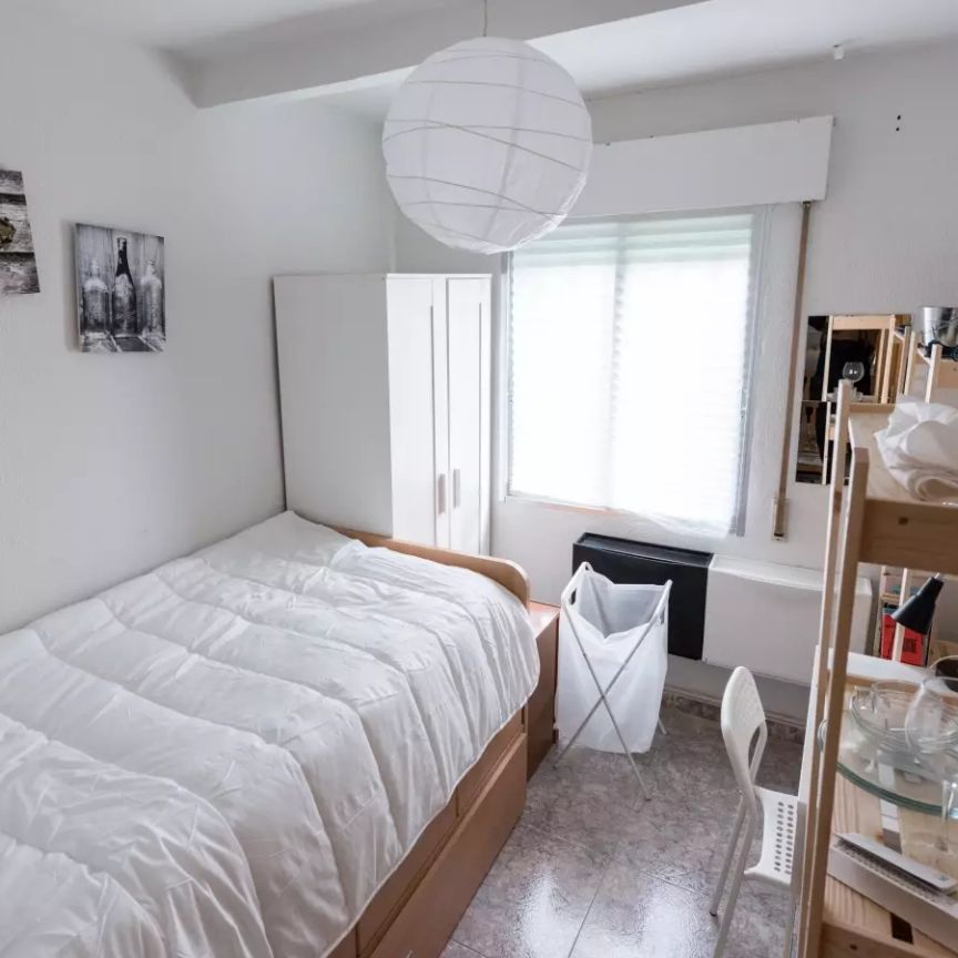 Rooms for rent in 4-bedroom apartment in Getafe - Foto 1