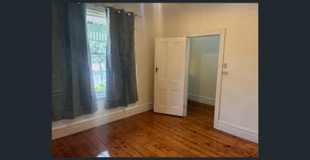 CHARM & GRACE - Photo 4