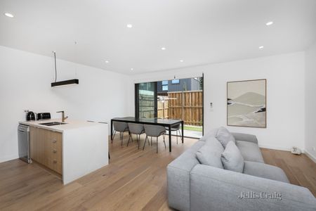 27/92 New Street, South Kingsville - Photo 4