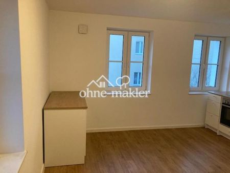 moderne 2-Zi.-Whg, Wohnküche mit EBK, Fußbodenheizung im Bahnhofsviertel, energetisch saniert 2020 - Photo 2