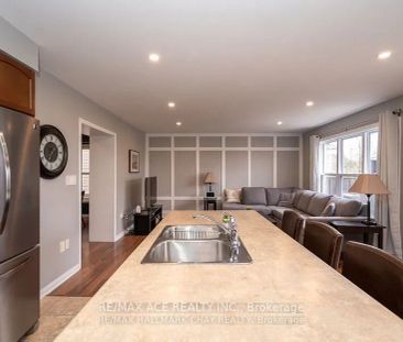 Detached Home For Lease | N9257461 - Photo 3