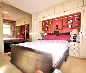 3 bedroom semi-detached house to rent - Photo 6