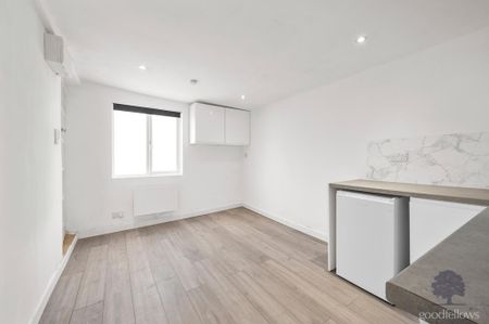 3 bedroom detached house to rent - Photo 2