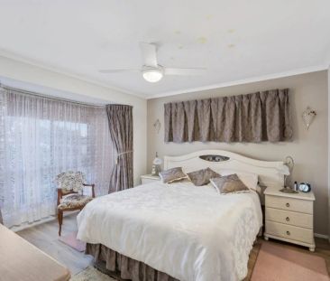 Nestled in one of Carrara's peaceful and family-friendly street, th... - Photo 4