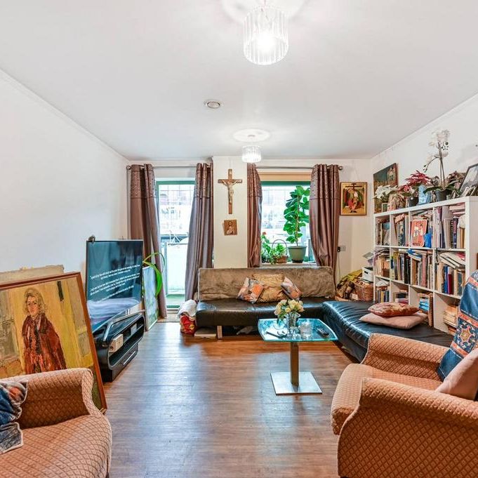 3 bedroom flat to rent - Photo 1