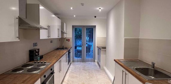 Beautiful studio rooms, beautiful house, bills incl! Room 6 (2A) - Photo 2