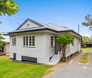 Charming Family Home in Prime Location - Photo 2