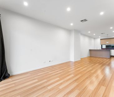 54 Steeplechase Avenue, St Clair - Photo 6