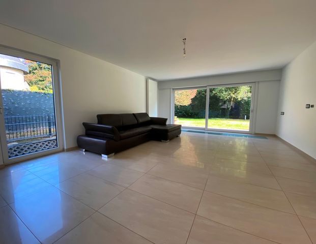 Freistehende Villa auf einem Traumgrundstück zu vermieten (Kurzzeitmiete 14-16 Monate) - Photo 1