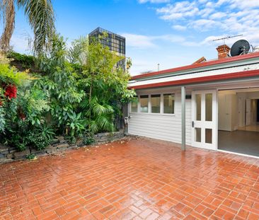 Heritage Row Cottage in the Heart of Adelaide | Character, Comfort ... - Photo 6
