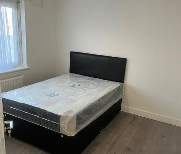 1 bedroom in a house share to rent - Photo 5