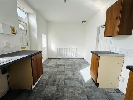 2 bedroom terraced house to rent - Photo 4