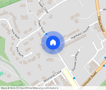 Hindhead character property with high ceilings - Photo 1