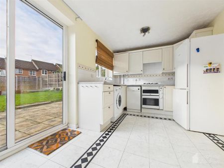 2 bedroom semi-detached house to rent - Photo 2