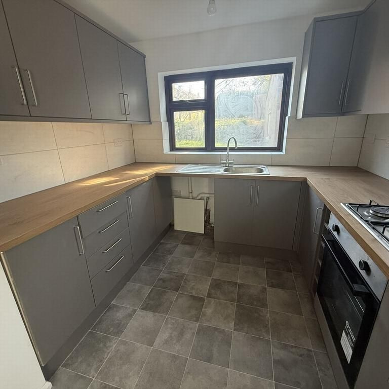 3 bedroom detached house to rent - Photo 1