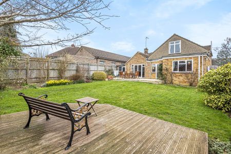 4 bedroom detached house to rent - Photo 2