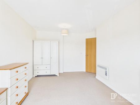 1 Bedroom Apartment - Photo 2