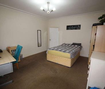 Main Street, Burton Upon Trent, Stapenhill, DE15 - Photo 4