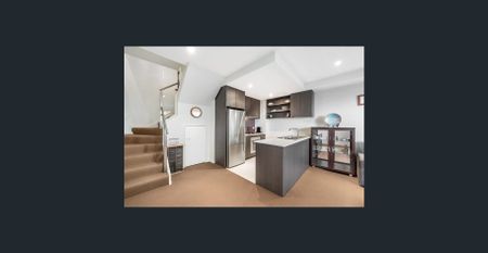 2 Story 2 bedroom apartment - Photo 3